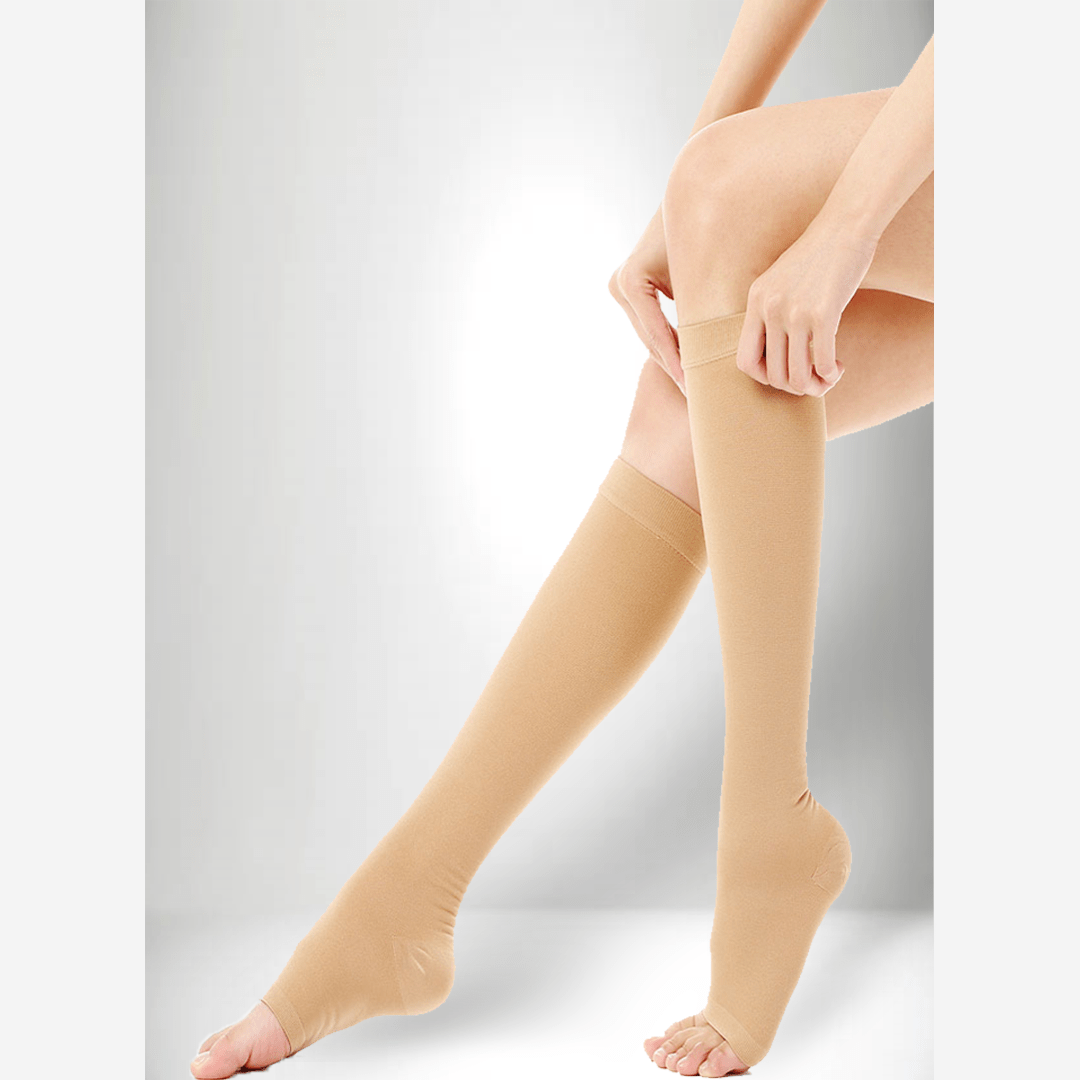 Class 2 Knee Length Graduated Compression Stockings – Technomed (India)  Private Limited