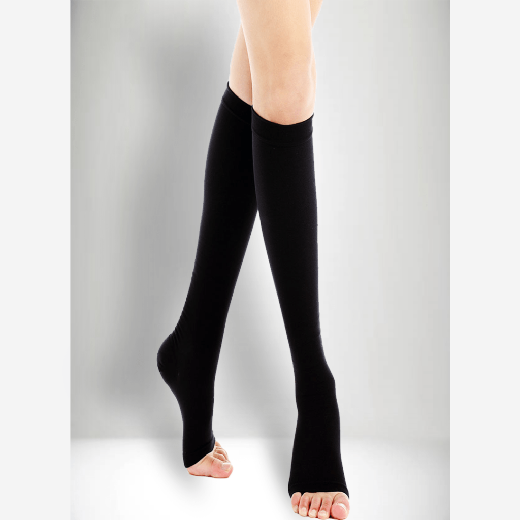 Class 1 Knee Length Graduated Compression Stockings Technomed India Private Limited