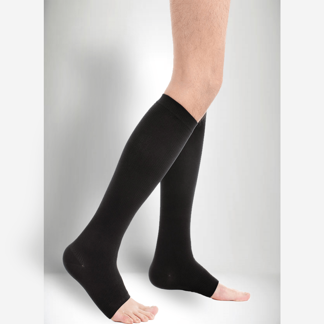 Class 1 Knee Length Graduated Compression Stockings – Technomed (India)  Private Limited